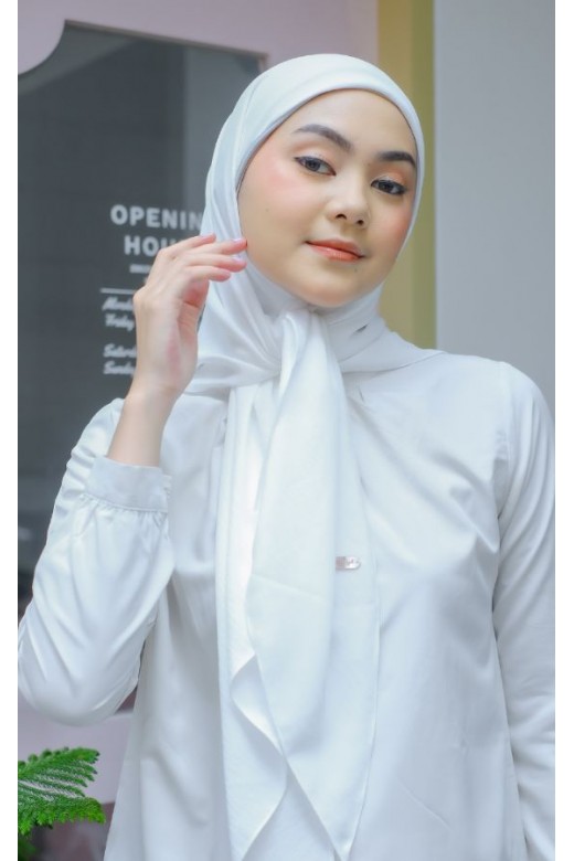 Karisa Segitiga Instan White